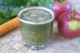 Зеленый коктейль с морковью