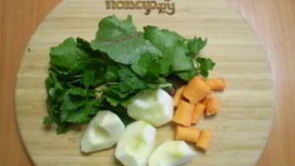 ШАГ 2. зеленый коктейль с морковью