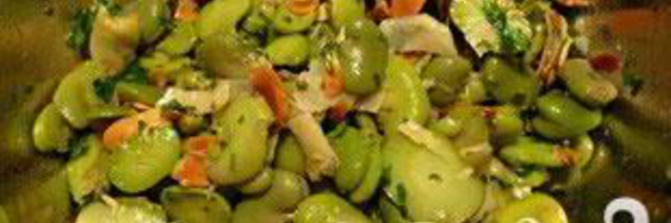 Бобовый салат с сыром пармезан