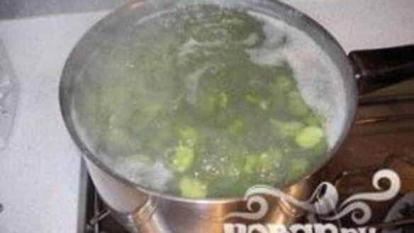 ШАГ 3. бобовый салат с сыром пармезан