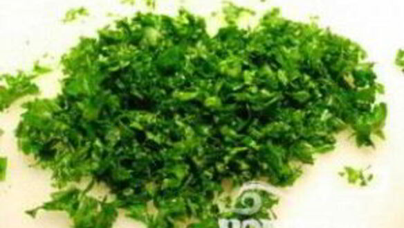 ШАГ 6. бобовый салат с сыром пармезан