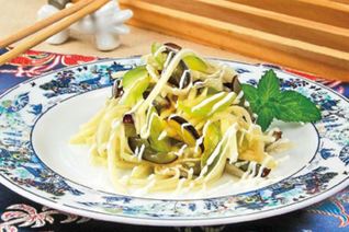 Фруктовый салат со сметаной