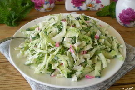 Капустный салат с крабовыми палочками