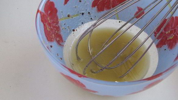 ШАГ 4. капустный салат с яблоком, гранатом и орехами