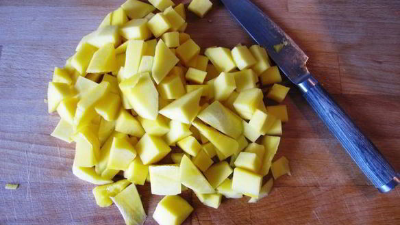 ШАГ 2. кисло-сладкий салат с куриной печенью