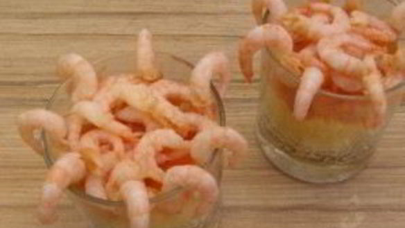 ШАГ 4. салат айсберг с креветками