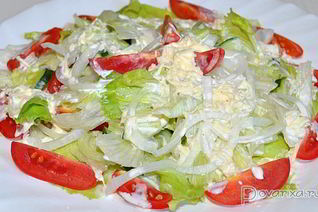Салат Айсберг с сырной заправкой