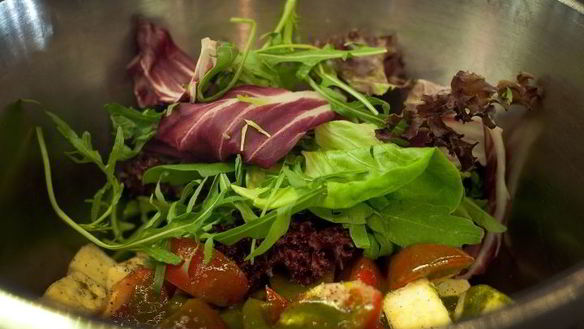 ШАГ 9. салат из баклажанов с козьим сыром