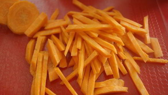 ШАГ 3. салат из болгарского перца и помидоров