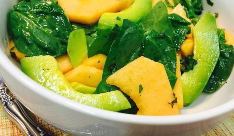 Рецепт салат из дыни с авокадо под мятно-лаймовым соусом
