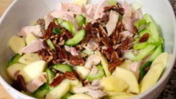 ШАГ 6. салат из индейки с яблоками