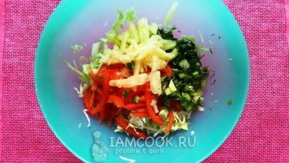 ШАГ 5. салат из капусты, ананаса и сладкого перца