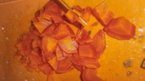 ШАГ 4. салат из консервированных кальмаров и шампиньонов