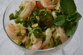 Салат из креветок с лемонграссом