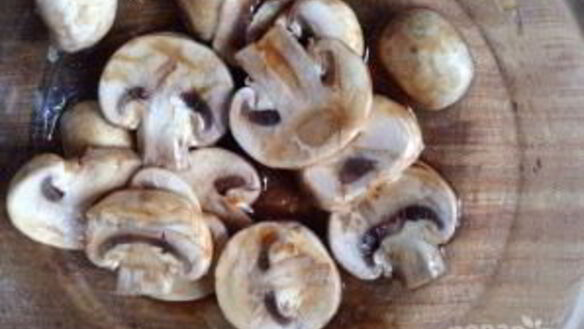 ШАГ 3. салат из куриной грудки с грибами