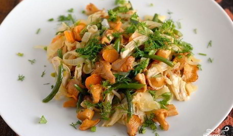 Рецепт салат из лисичек с курицей