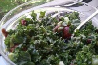 Салат из листовой капусты с бобами эдамаме