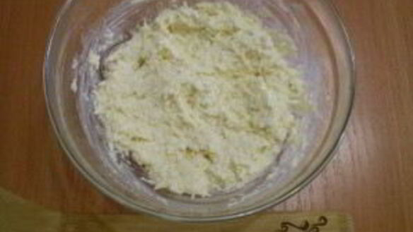 ШАГ 3. салат из плавленного сыра с яйцом