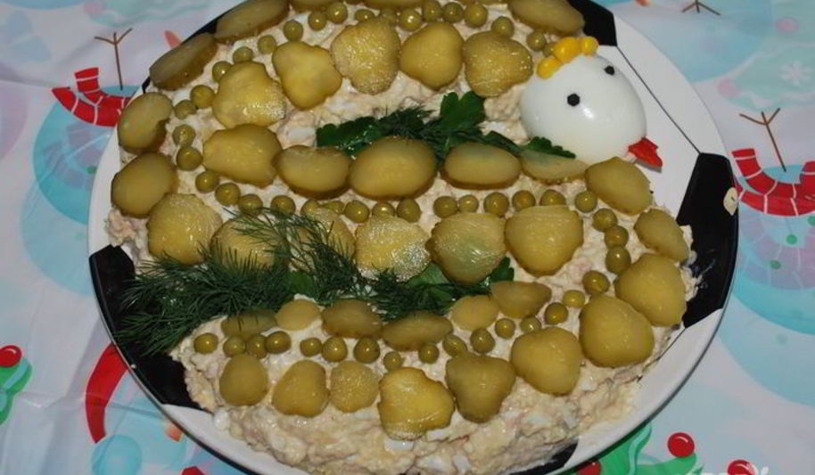 Рецепт салат из рыбной консервы