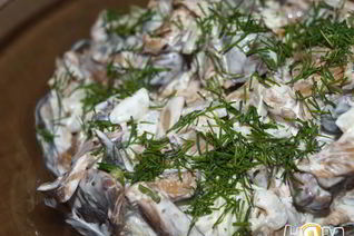 Салат из соленых грибов