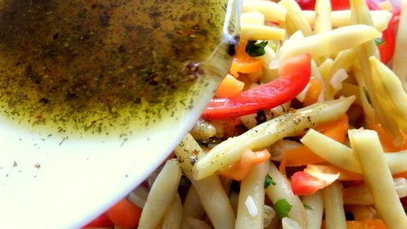 ШАГ 7. салат из стручковой фасоли