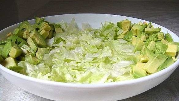 ШАГ 20. салат кобб