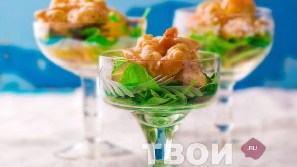 ШАГ 4. салат коктейль с креветками