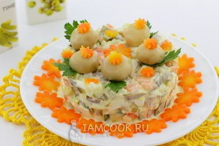 Салат Лесная поляна с грибами