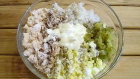 ШАГ 4. салат обезьянка с рисом и курицей