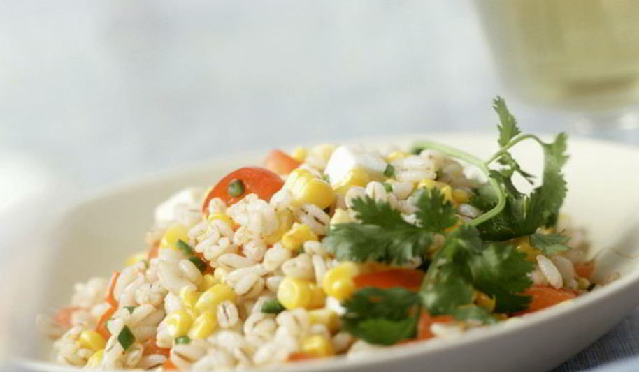 Рецепт салат с ананасами и кукурузой