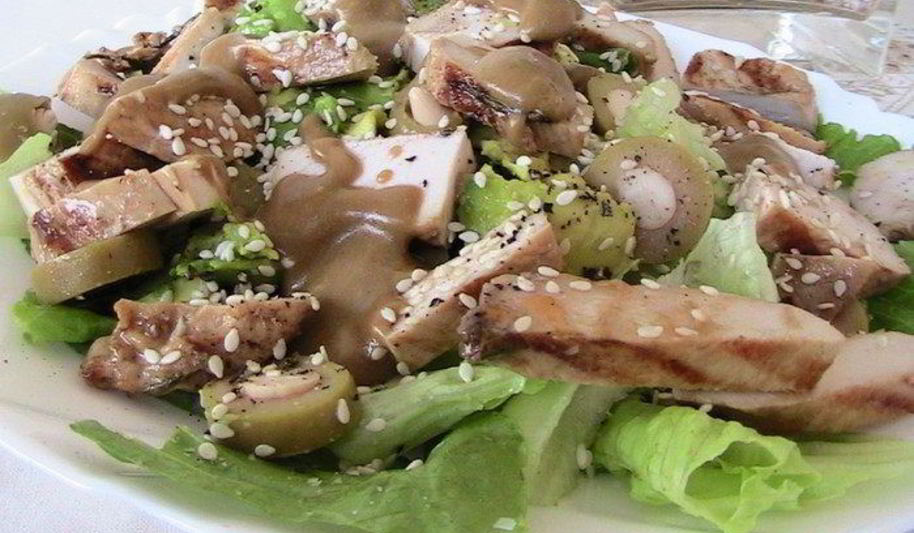 Рецепт салат с авокадо и куриной грудкой