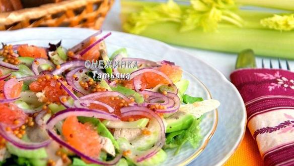 ШАГ 8. салат с авокадо, курицей, сельдереем и грейпфрутом