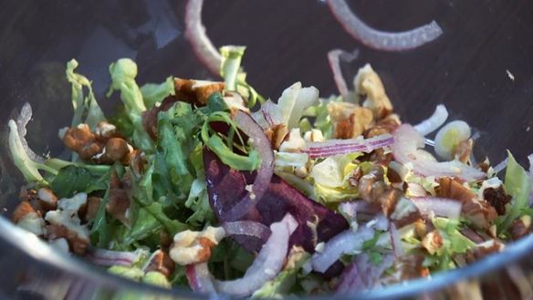 ШАГ 3. салат с бананом