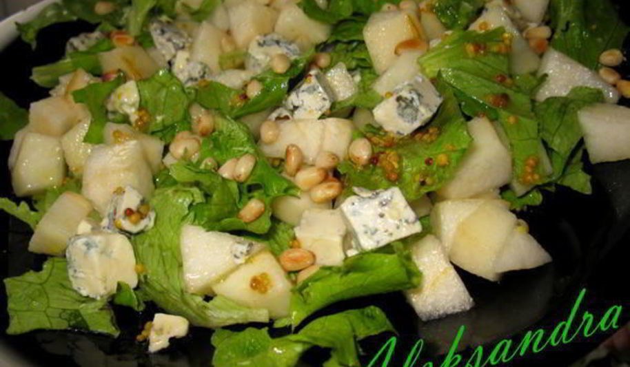 Рецепт салат с грушей и голубым сыром
