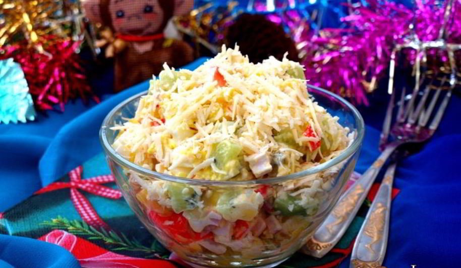 Рецепт салат с крабовыми палочками, манго и киви