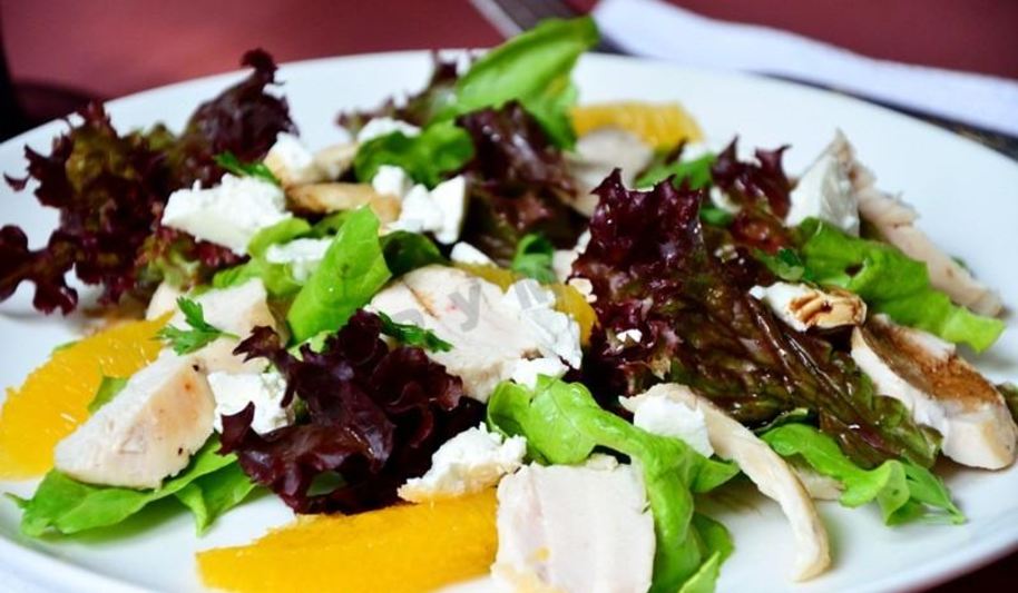 Рецепт салат с курицей и апельсинами