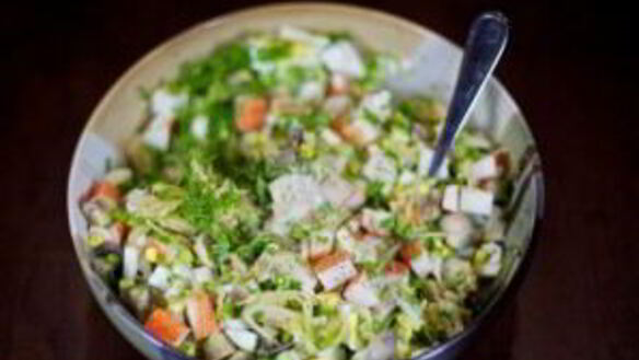 ШАГ 7. салат с маринованными грибами