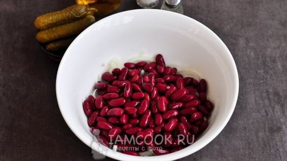 ШАГ 4. салат с печенью и фасолью