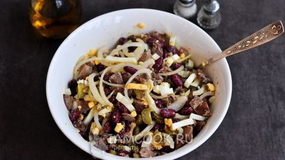 ШАГ 9. салат с печенью и фасолью