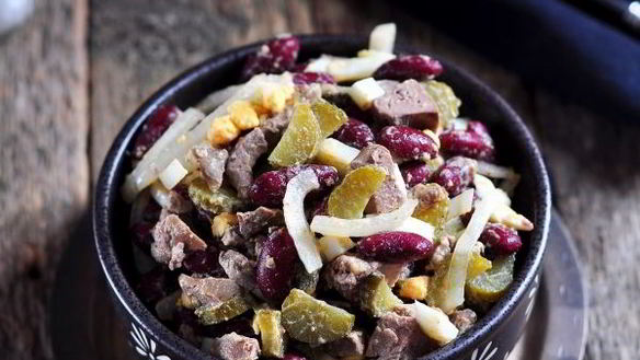 ШАГ 10. салат с печенью и фасолью