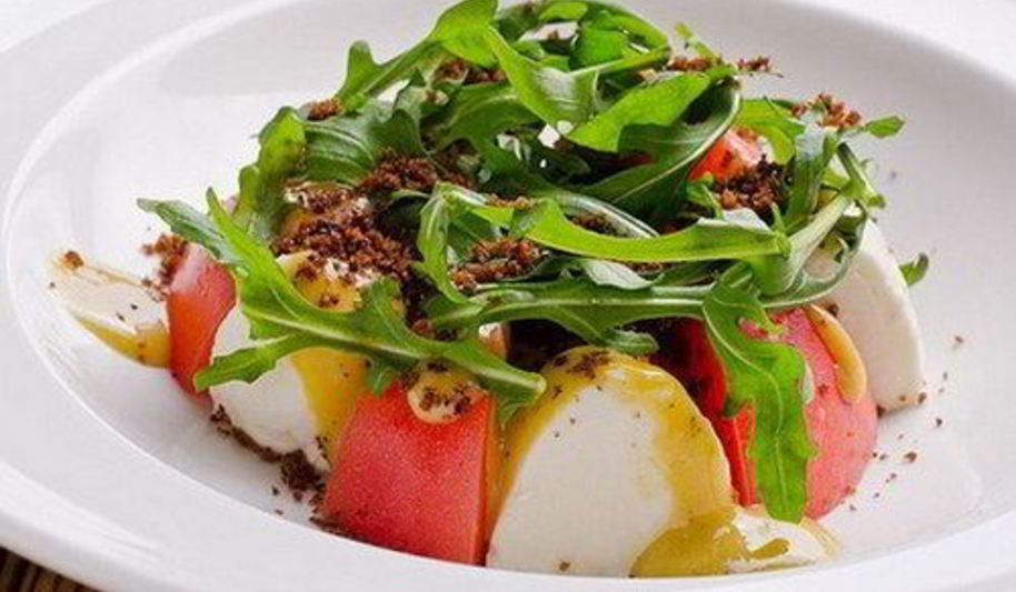 Рецепт салат с помидорами и горчичной заправкой