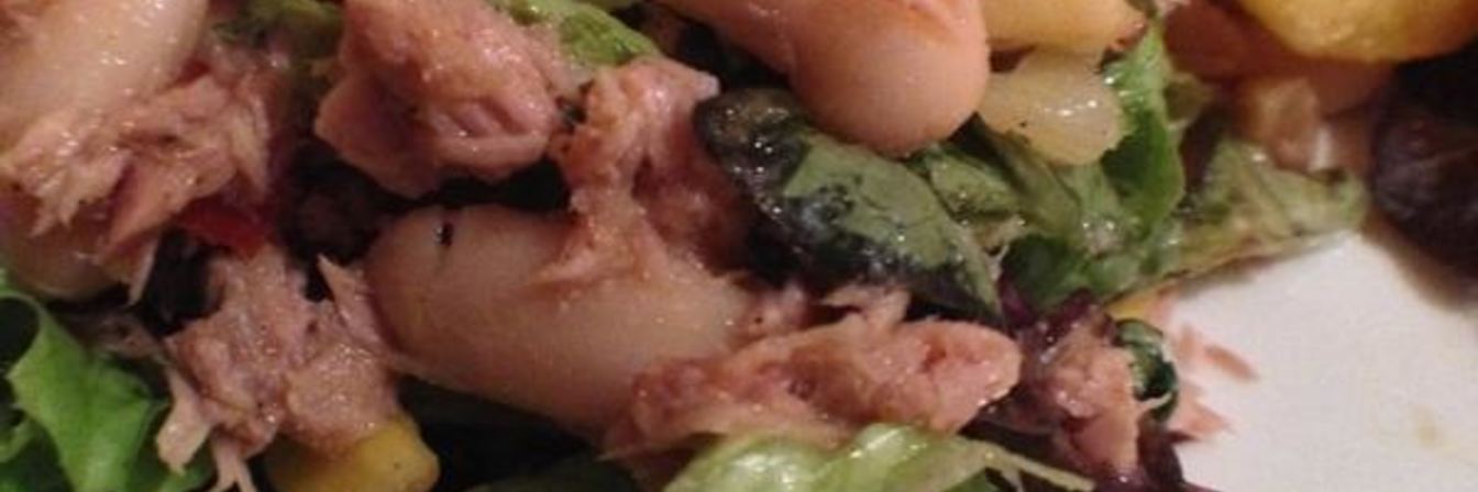 Салат с тунцом и фасолью