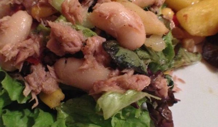 Рецепт салат с тунцом и фасолью