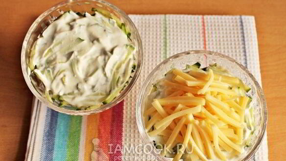 ШАГ 9. салат с ветчиной, сыром и огурцами