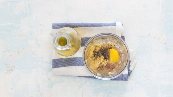 ШАГ 2. салат цезарь с курицей