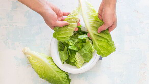 ШАГ 5. салат цезарь с курицей