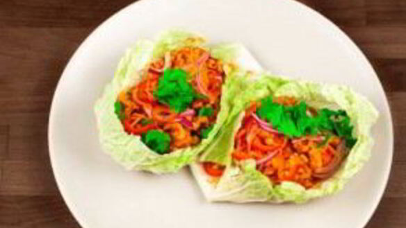 ШАГ 4. салатные лодочки с курицей