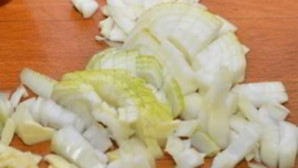 ШАГ 2. средиземноморский салат с мидиями