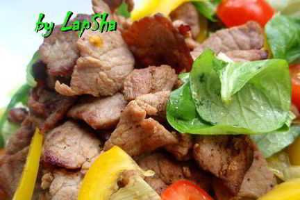 Теплый салат с говядиной в китайском стиле