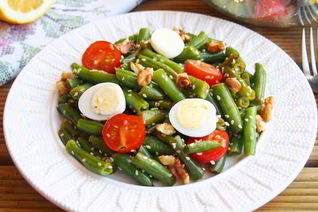 Теплый салат со стручковой фасолью